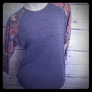 Lularoe tee